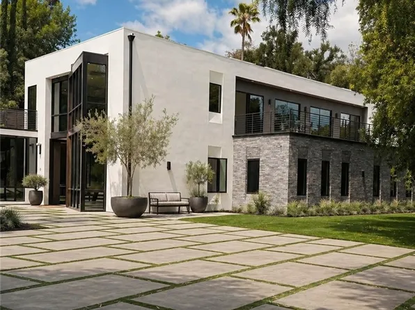 4653 Vanalden Ave, Tarzana, CA 91356