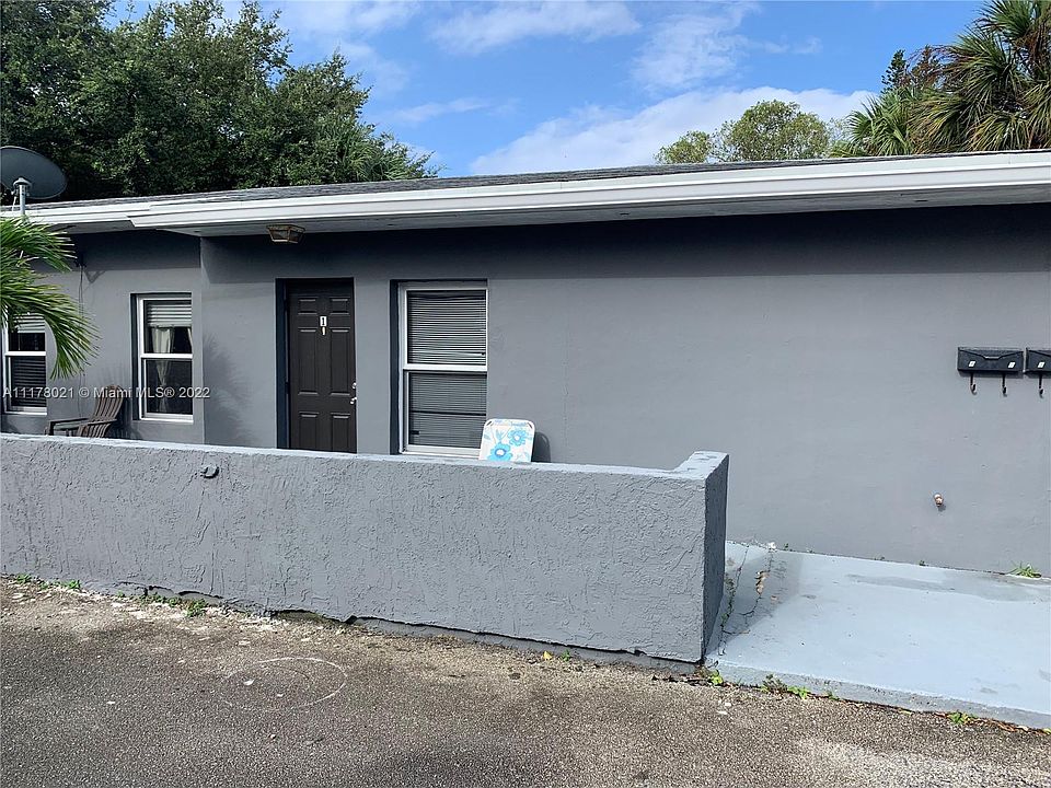 1st image of 304 SE 21st St #3C