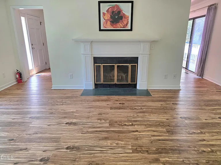 223 Forbush Mountain Dr — Photo 3