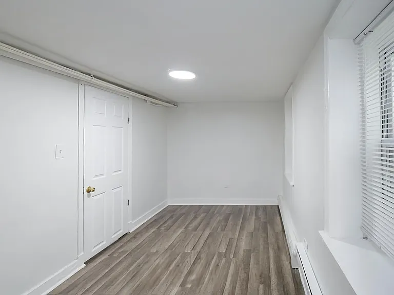 3250 N Albany Ave #G — Photo 11