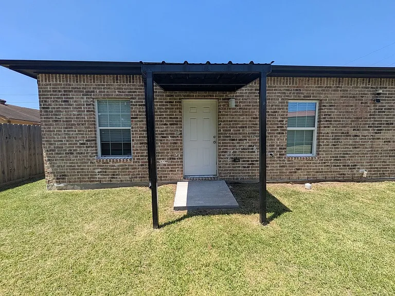 2925 Pecos St — Photo 19