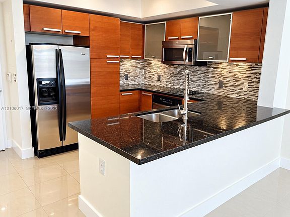 3rd image of 2030 S Douglas Rd APT 414