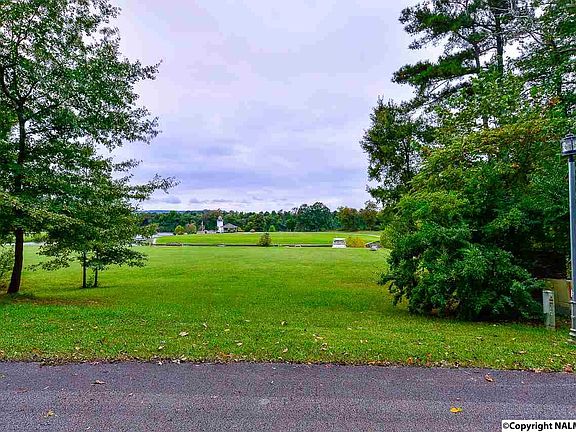 5th image of 115 Railway Ln SE