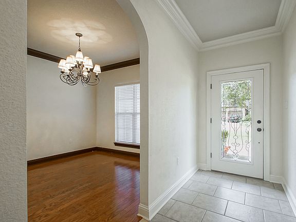 4th image of 37168 City Park Ave