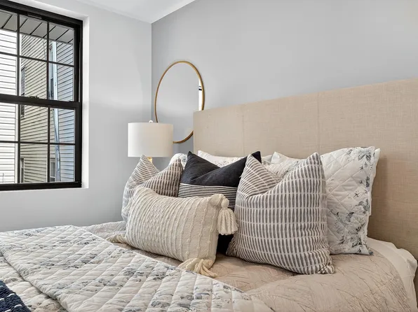 31 Bayview Avenue image 22 of 30