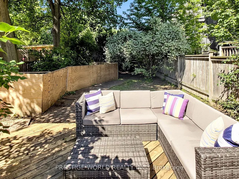 290 Jedburgh Rd — Photo 28