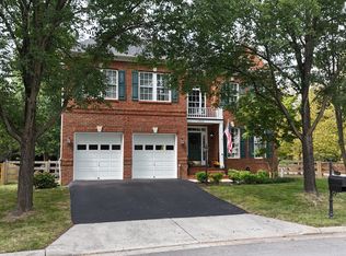 42868 Ridgeway Dr, Ashburn, VA 20148