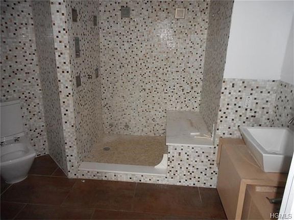 4th image of 300 Mamaroneck Ave APT 437