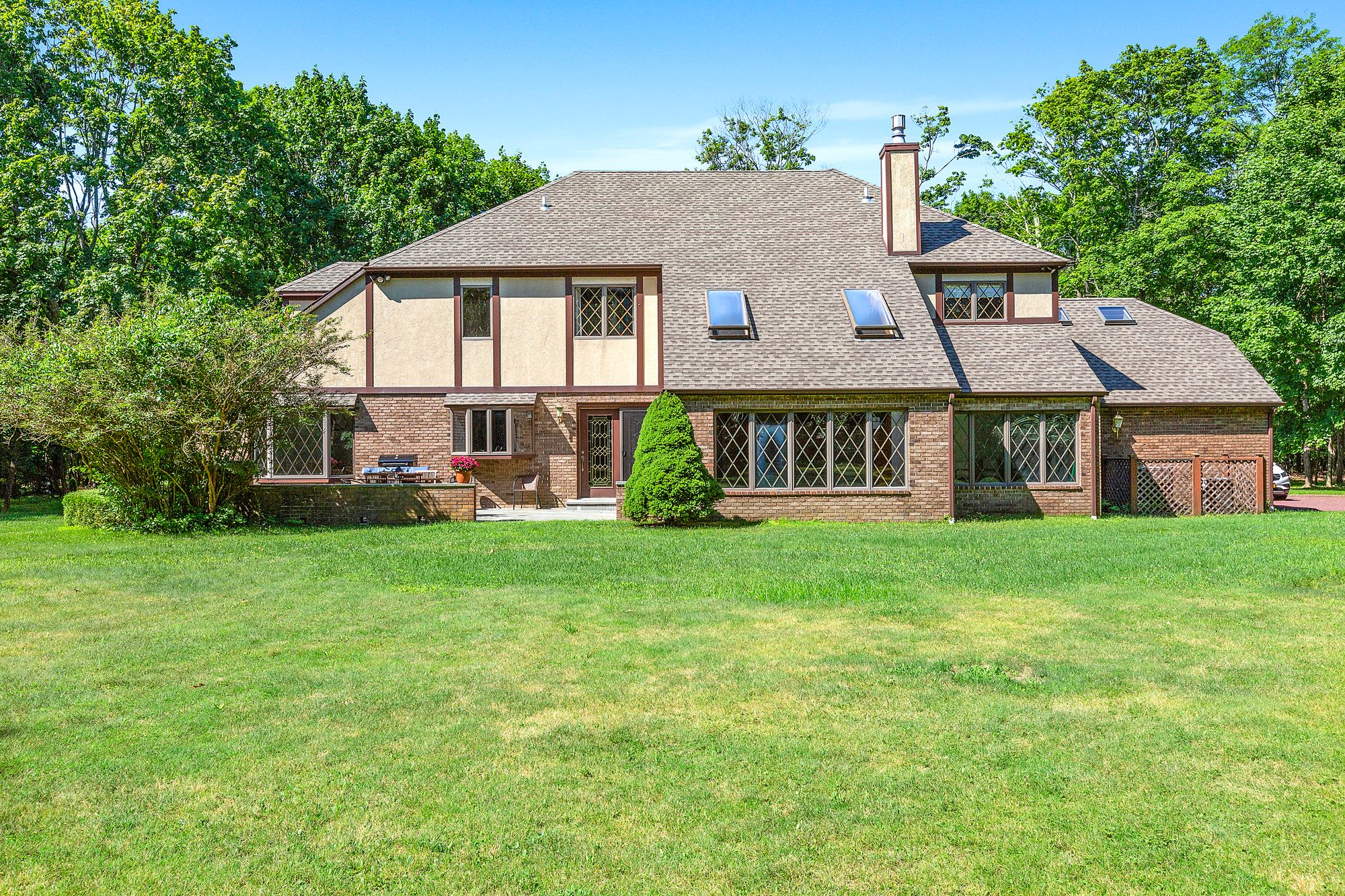 29 Inlet View Path, East Moriches, NY 11940 Out East