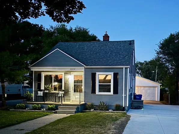 28858 Wexford Dr, Warren, MI 48092