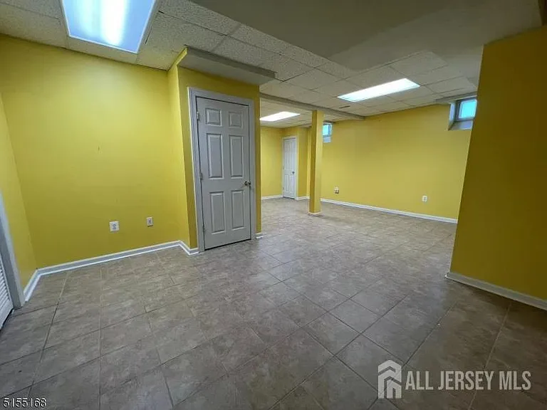 294 Dorset Ct — Photo 13