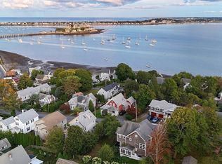 14 Highland Ave, Hull, MA 02045