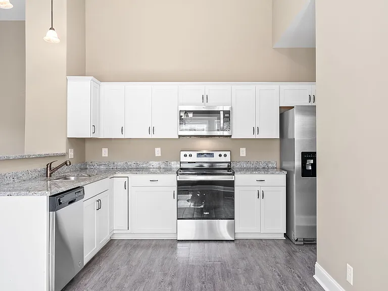 172 Dundee Dr — Photo 15