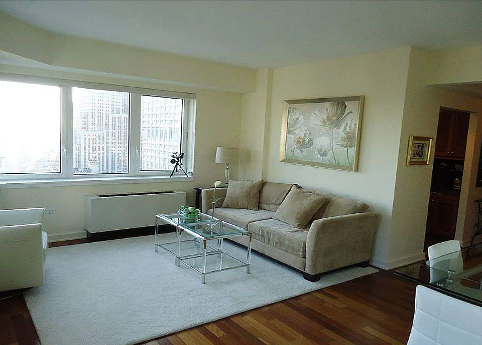 1st image of 425 5th Ave APT 33B