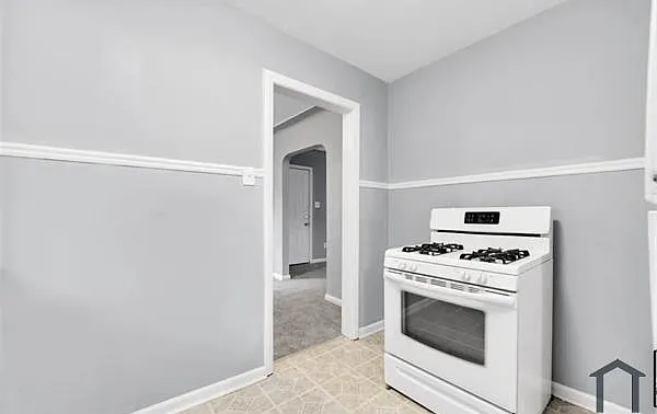 3 bed, 1104 sqft, $1,600 — Photo 2