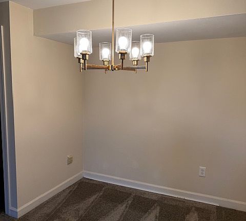 2nd image of 904 Martell Ct APT L