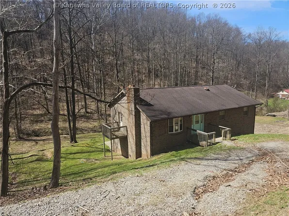 325 Fishers Branch Rd, Charleston, WV 25312