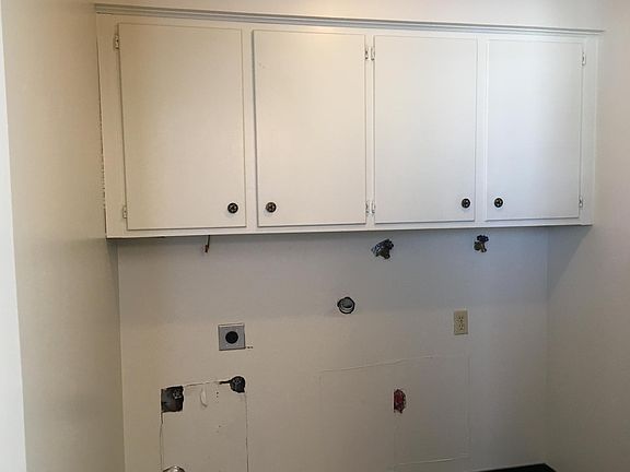 2nd image of 1388 Ashment Ave APT 2