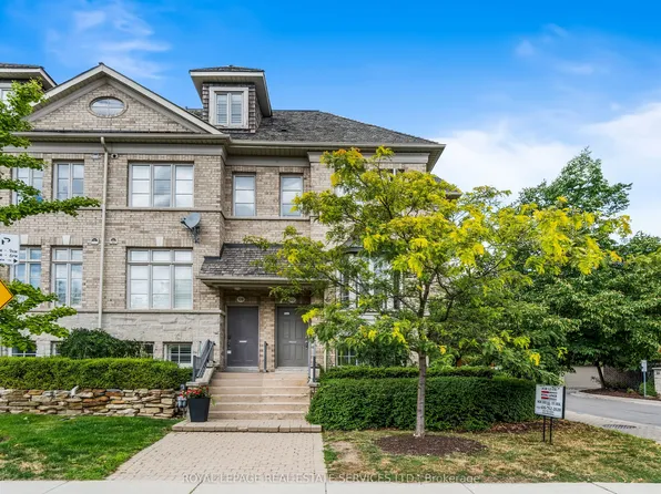 122 Six Point Rd, Toronto, ON M8Z 0A1