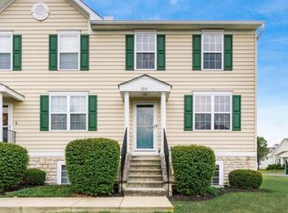 7215 Colonial Affair Dr #12, New Albany, OH 43054