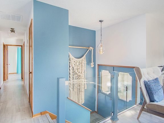 3rd image of 1806 Highland Ave