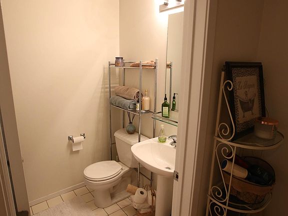 2nd Bathroom
