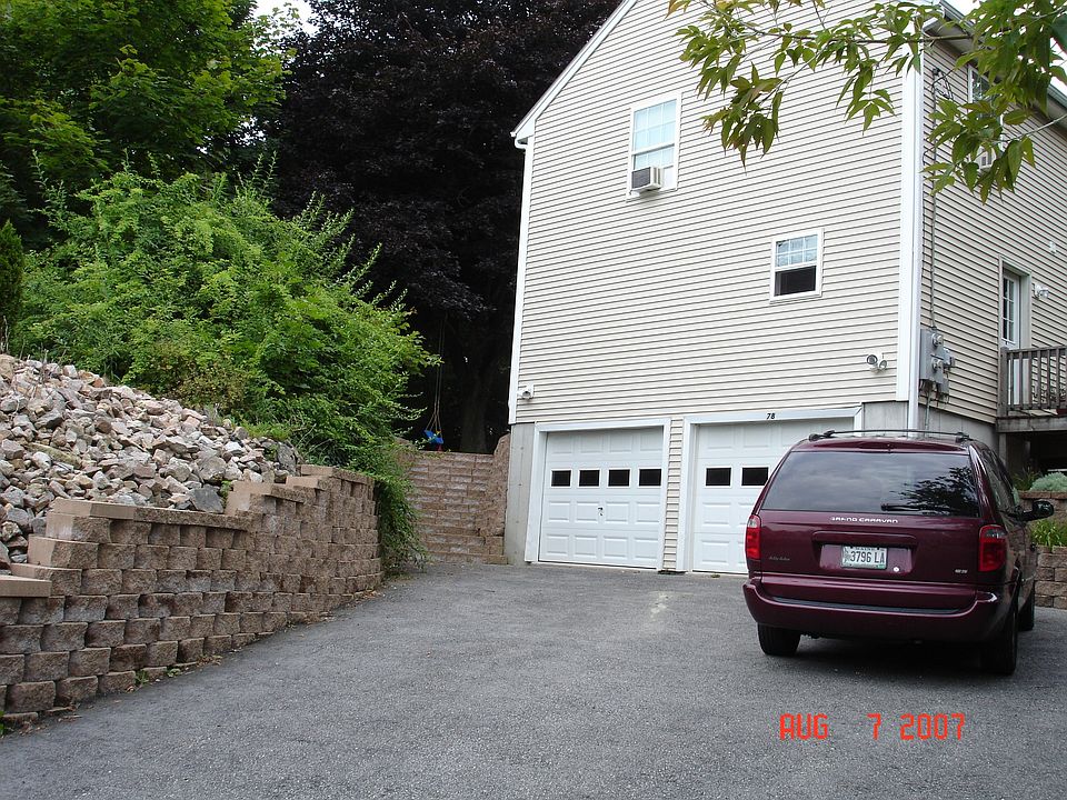 2nd image of 78 Clifford St #2