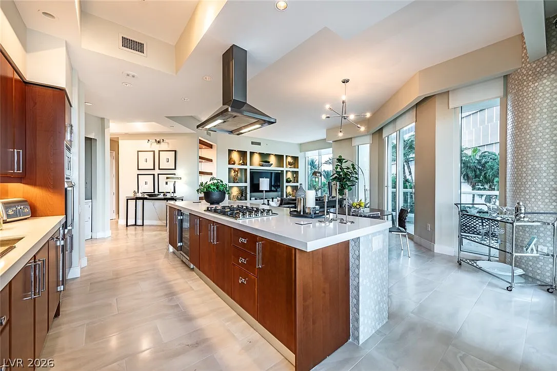 2 bed, 2.0 bath, 1712 sqft, $4,500 — Photo 4