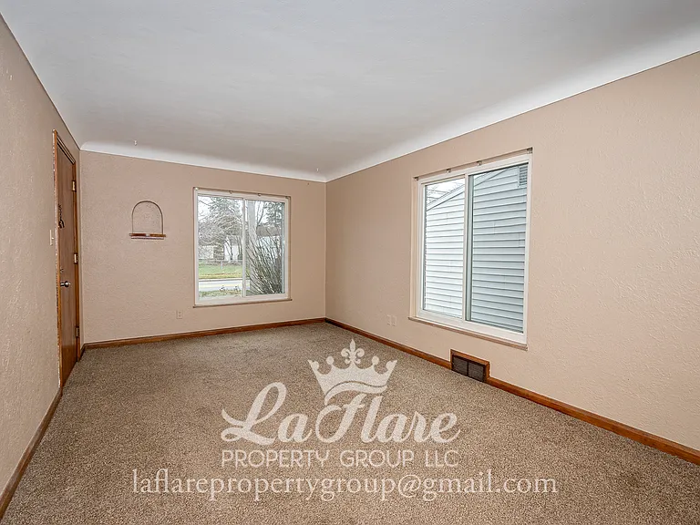 1612 Berdan Ave #2 — Photo 2
