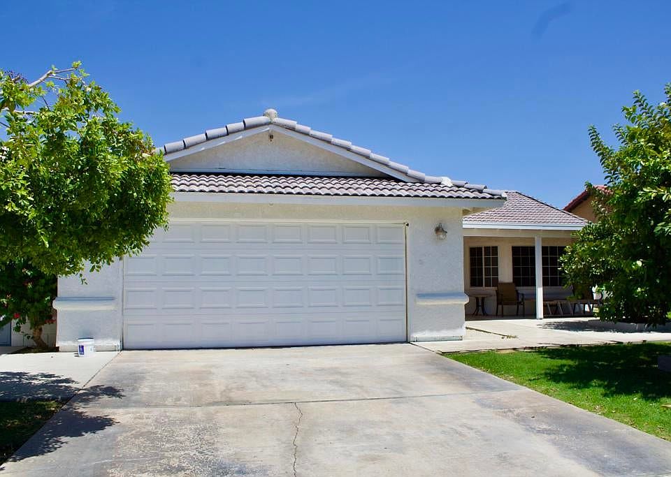1st image of 30650 Avenida Del Yermo