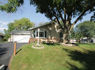 W168S7098 Parkland Dr, Muskego, WI 53150