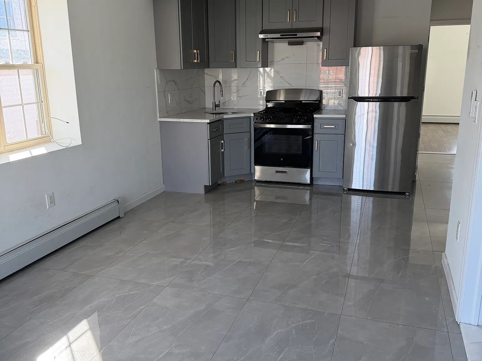 3 bed, $3,300 — Photo 1