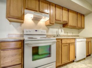 1901 Karen Ct #BEC23C271, Champaign, IL
