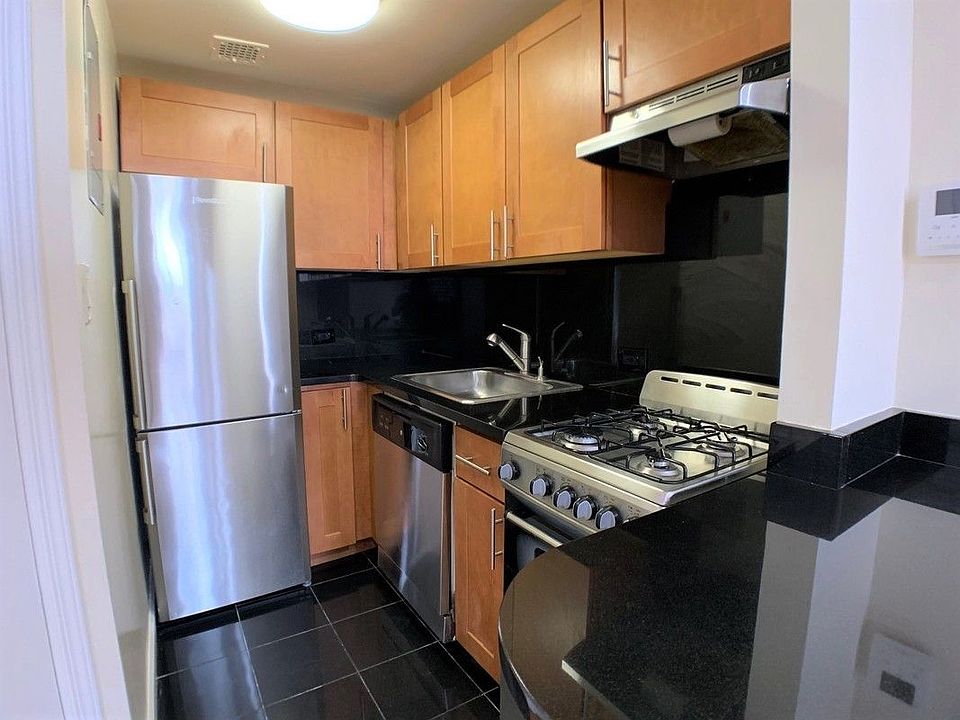 1st image of 248 W 102nd St #4