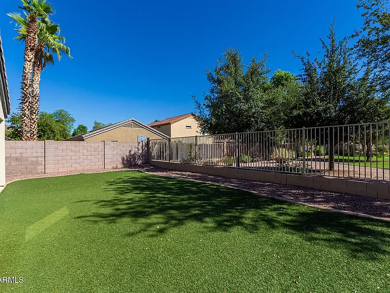 10523 E Calypso Ave — Photo 15