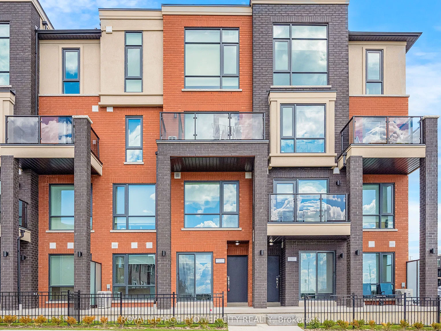 2 bed, $2,500 — Photo 1