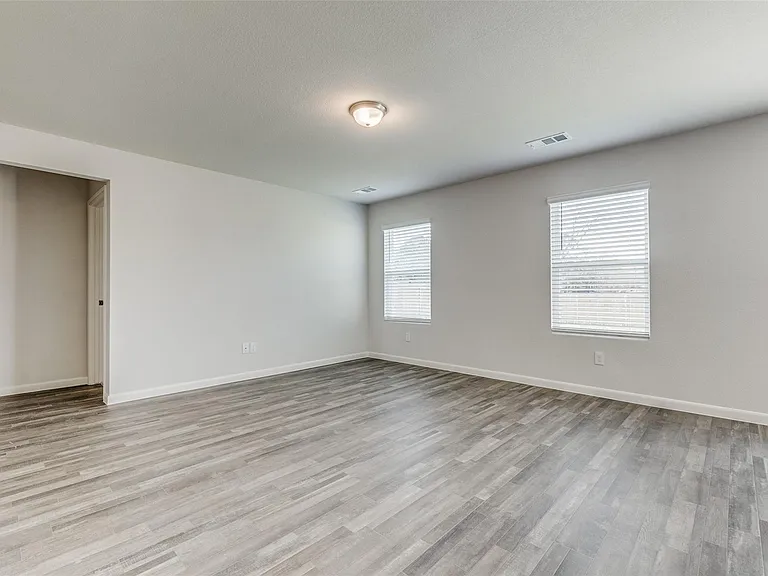 3527 Chestnut Oak Dr — Photo 5