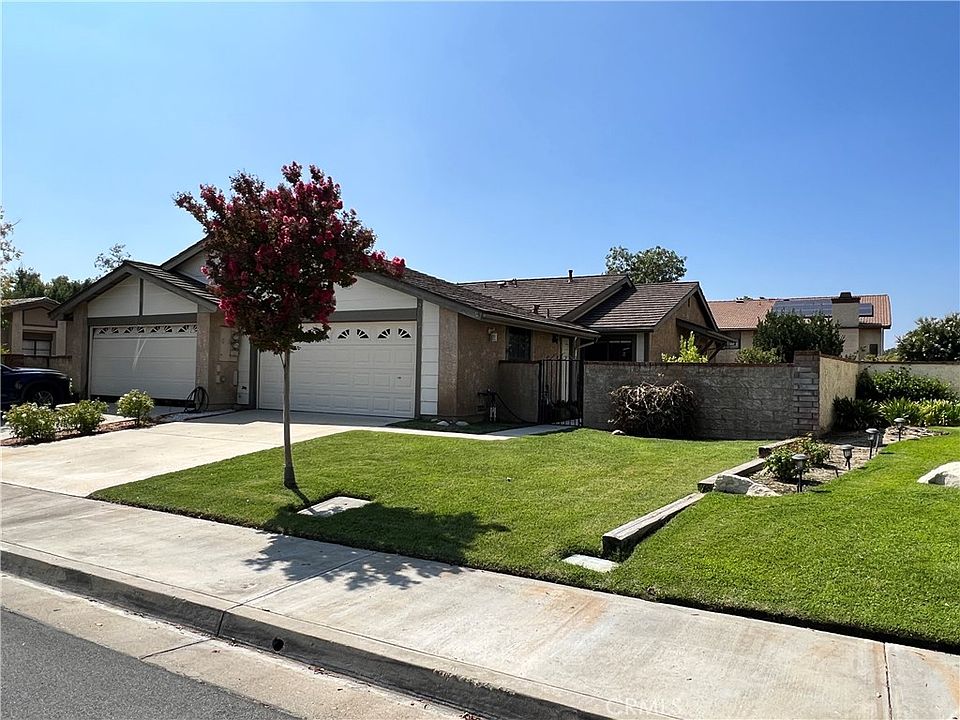 1st image of 26089 Magdalena Dr