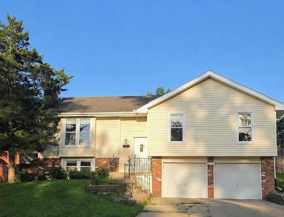 1st image of 8031 N Garfield Ave