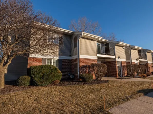 W168N11062 Ashbury CIRCLE #1, Germantown, WI 53022