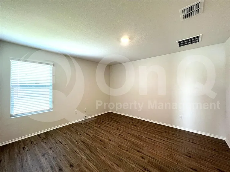 213 Anvil Dr — Photo 9