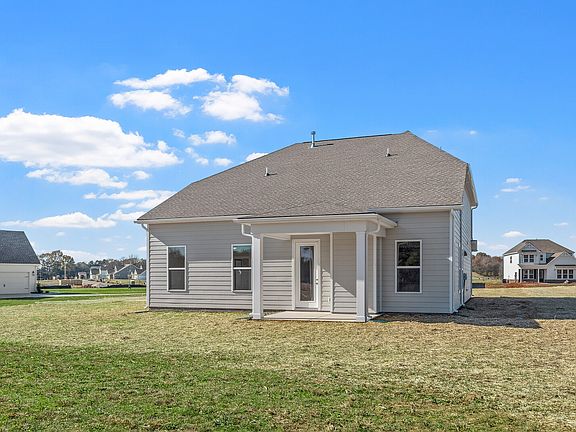 3rd image of 1408 Charles Dr