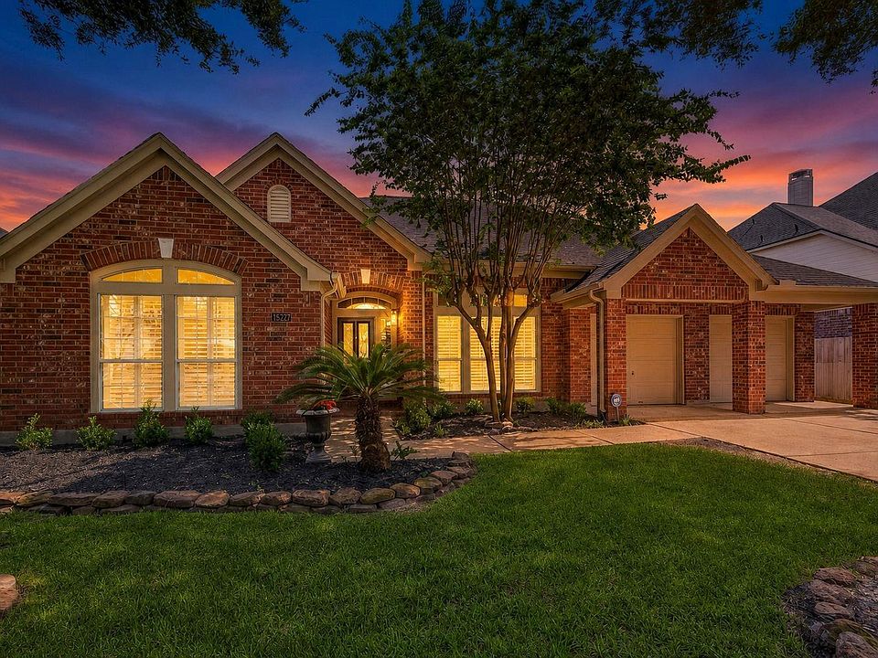 1st image of 1527 Lake Pauline Ct