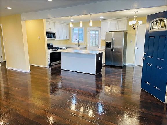 2nd image of 1511 Cavalier Blvd