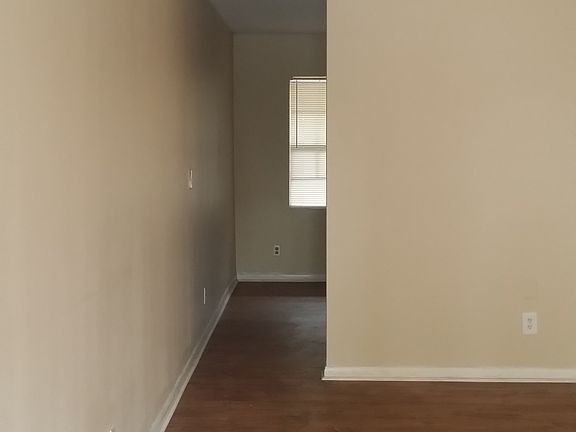 3rd image of 748 Nellie Ave APT 12