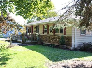 557 W State St, Burlington, WI 53105