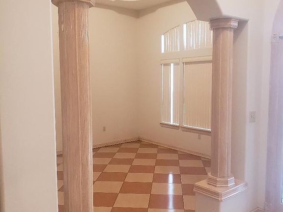 4th image of 1412 Elm Dr