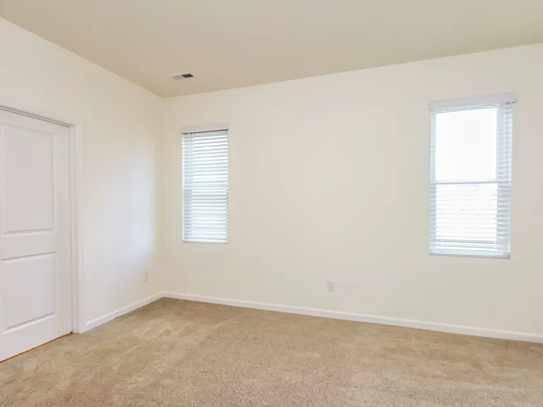 1608 Corbett St — Photo 14