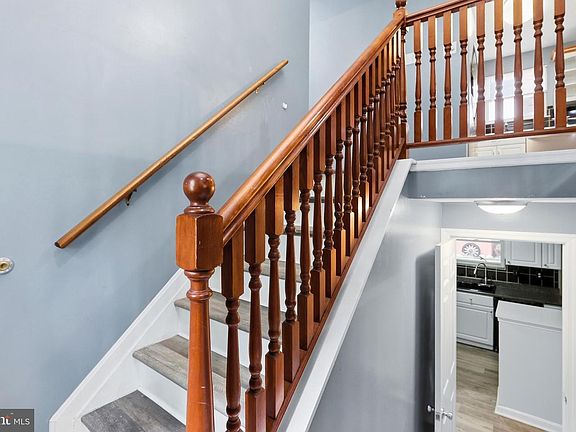 2nd image of 7811 Stafford Hill Ct