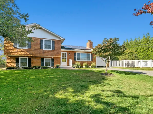 239 Essex St, Montauk, NY 11954